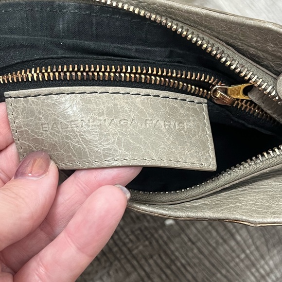 BALENCIAGA Agneau Giant 12 Rose Gold Hip Papyrus Crossbody - Picture 5 of 7